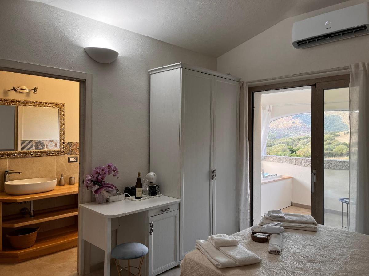 Lamefata Hotel San Teodoro  Bagian luar foto