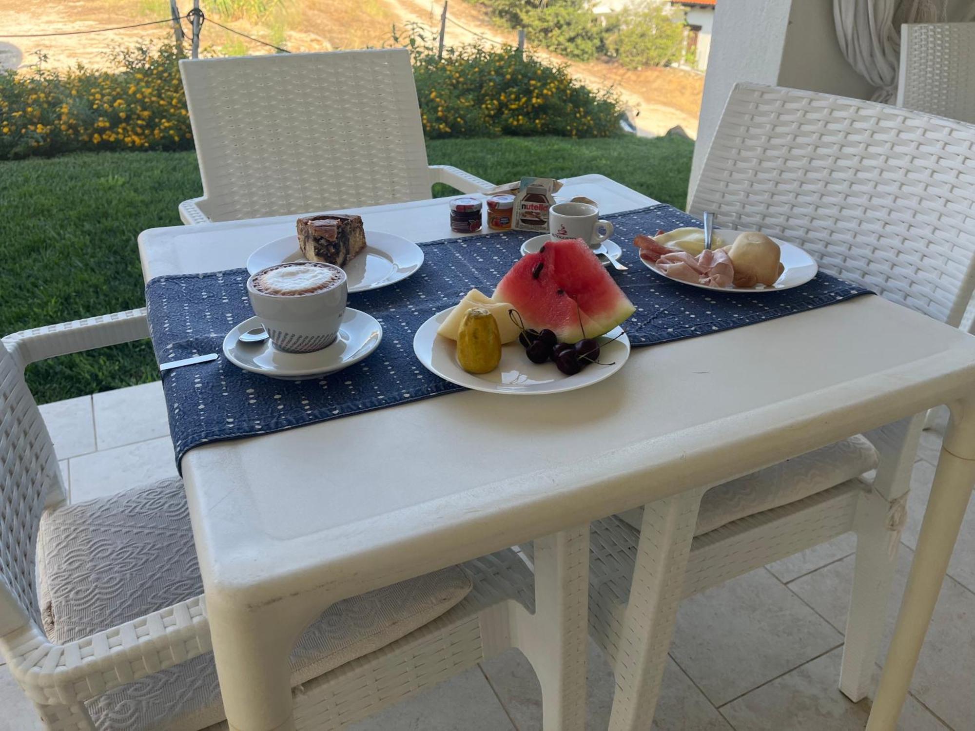 Lamefata Hotel San Teodoro  Bagian luar foto
